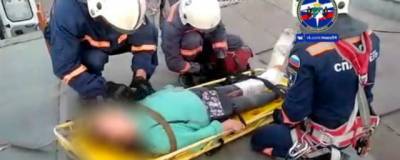 Опасные игры: Новосибирская школьница сломала ногу, прыгая по гаражам