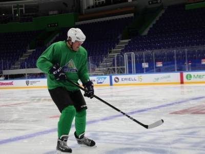 Радий Хабиров посоветовал хоккеистам «Салавата Юлаева» «не читать газет до обеда»