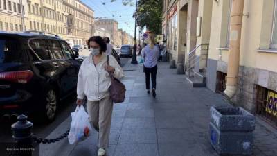 Вирусолог объяснил, когда россияне смогут отказаться от защитных масок