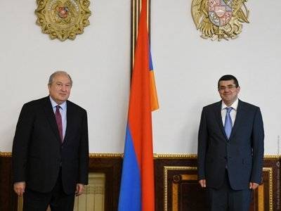 Армен Саркисян поздравил президента Карабаха с Днем независимости республики