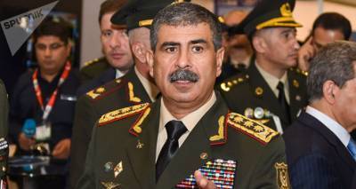 Министр обороны Азербайджана на 4 дня летит в Москву