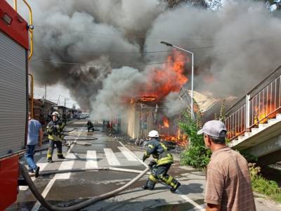 В Коцюбинском под Киевом произошел пожар в торговых павильонах