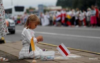 Литва приняла широкий план помощи белорусам