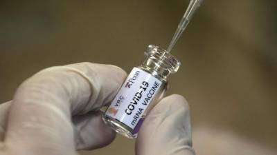 Российская вакцина от коронавируса может привести к вспышке СПИДа