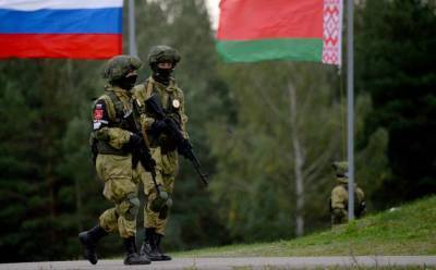 Кремль: Вопрос о военной базе России в Белоруссии неактуален