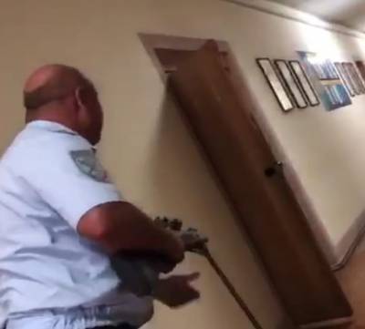 В Казани начальник полиции открыл огонь по своим подчиненным — СМИ