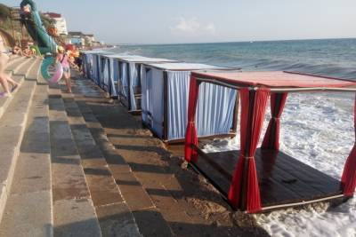 Призрачный пляж и ностальгирующий комик: что попало в ТОП-3 news Крым