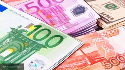 Курс евро приблизился к отметке 90 рублей на торгах Мосбиржи