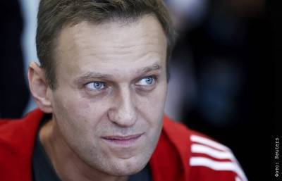 Врачи пока оставили Навального на аппарате ИВЛ