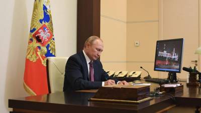 Путин поручил проанализировать ход наблюдения за голосованием по Конституции