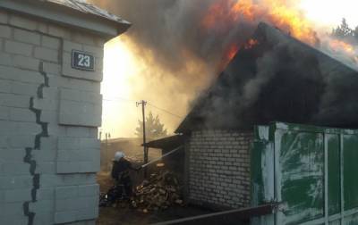 Команда правительства срочно вылетает в районы пожаров на востоке Украины