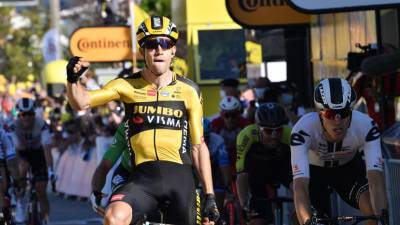 Бельгиец ван Арт победил на пятом этапе «Тур де Франс»