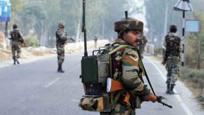 В результате пакистанского обстрела Кашмира убит индийский военный