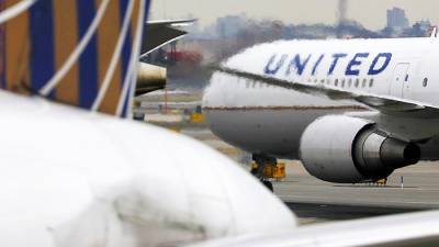 United Airlines запланировала уволить более 16 тыс. сотрудников