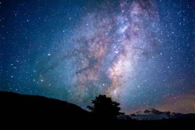 Астрономы: Столкновение галактик Млечный Путь и Андромеды уже началось