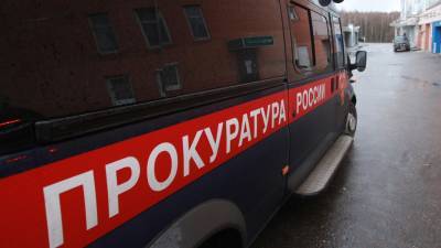 В Екатеринбурге проводят проверку по факту падения первоклассника из окна школы
