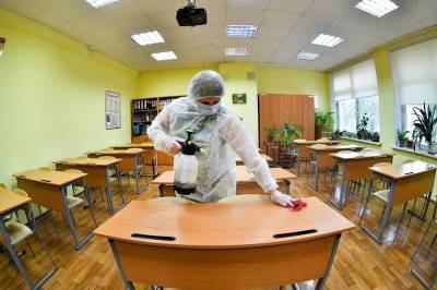 Российскую школу закрыли на карантин на второй день учебы