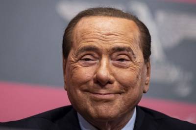 Экс-премьер Италии Берлускони заразился COVID-19