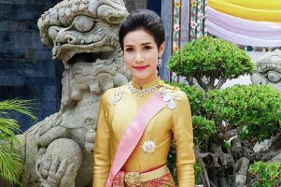 Фаворитка короля Таиланда вернулась во дворец после года в тюрьме для смертников