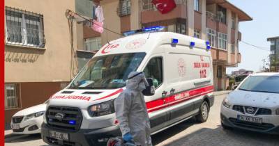 В Турции заявили о втором пике пандемии COVID-19