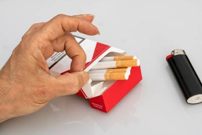 Минздрав предлагает «обезличить» табачную упаковку в России