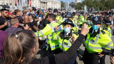 Более 30 человек задержано на митинге COVID-диссидентов в Лондоне