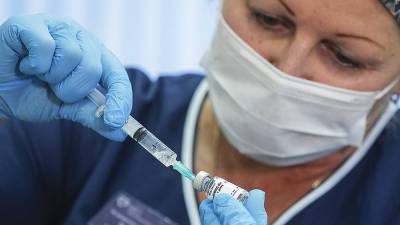 Более 60 тыс. человек записались на испытание вакцины от COVID-19 в Москве