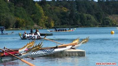 Житомир принимает соревнования лодок-драконов