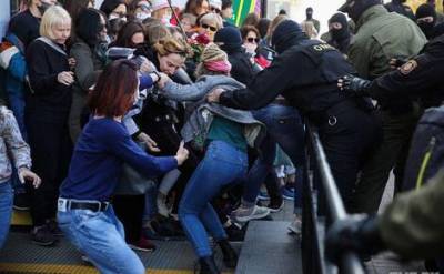 Правозащитный центр «Весна» подсчитал, что накануне в Минске были задержаны 390 протестующих
