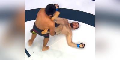 Российский боец MMA лежа на ринге отправил соперника в нокаут