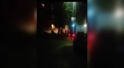 "Учуяли запах и дым": в квартире в центре Ярославля вспыхнула плита