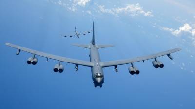 Бомбардировщик B-52H не смог "продемонстрировать американскую решимость"