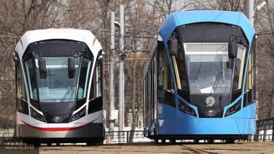 Беглов предложил петербуржцам выбрать дизайн трамвая "Витязь-Ленинград"