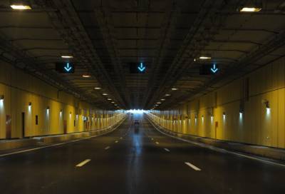 Движение в тоннеле петербургской дамбы ограничат до 24 сентября