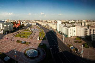 В центр Минска выдвинулись автобусы с силовиками
