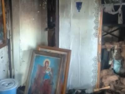 Пожар уничтожил иконы, литературу и одежду священника в храме на Полтавщине