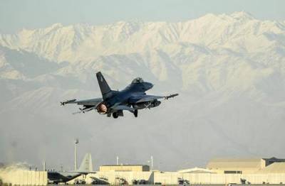 Самолеты ВВС правительственной армии Афганистана бомбили деревню, погибли мирные жители
