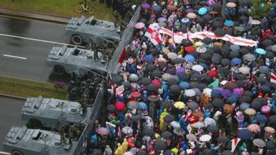 В центре Минска вновь войска, полиция, водомёты