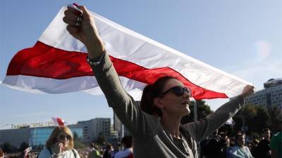 В Минске через громкоговорители включили песню «Любимую не отдают»