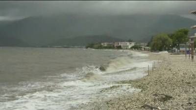 Редкий шторм Ианос вызвал наводнения в Греции.