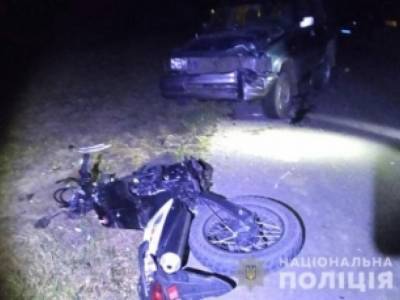 В Ровенской области столкнулись мотоцикл и автомобиль Opel: погибла девушка