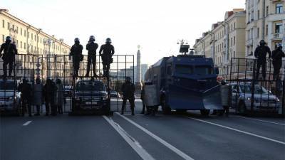 В Минске во время митинга у силовиков сломался водомет