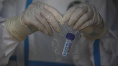 В Китае обнаружили следы коронавируса на упаковке морепродуктов из РФ - iz.ru - Россия - Китай - Эквадор