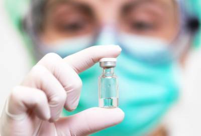 Академик РАН рассказал об особенностях вакцинации от COVID-19