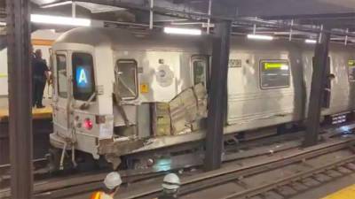Поезд в метро Нью-Йорка сошел с путей из-за брошенного мусора