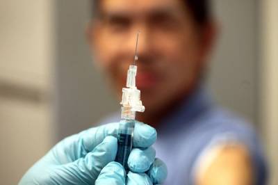 Академик рассказал о противопоказаниях вакцинации от Covid-19