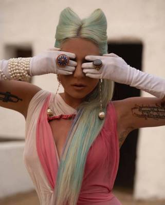 Леди Гага: откровенно о пережитых психических заболеваниях, депрессии и суицидальных мыслях