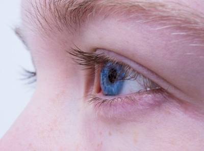 Американский врач назвал витамины, которые уберегут от болезней глаз