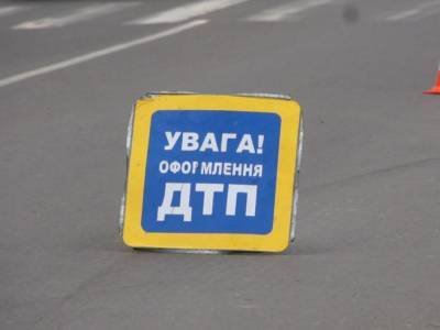 На Караваевых дачах в Киеве Lexus при ДТП потерял колесо