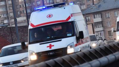 В Екатеринбурге двухлетний ребенок выжил после падения из окна девятого этажа